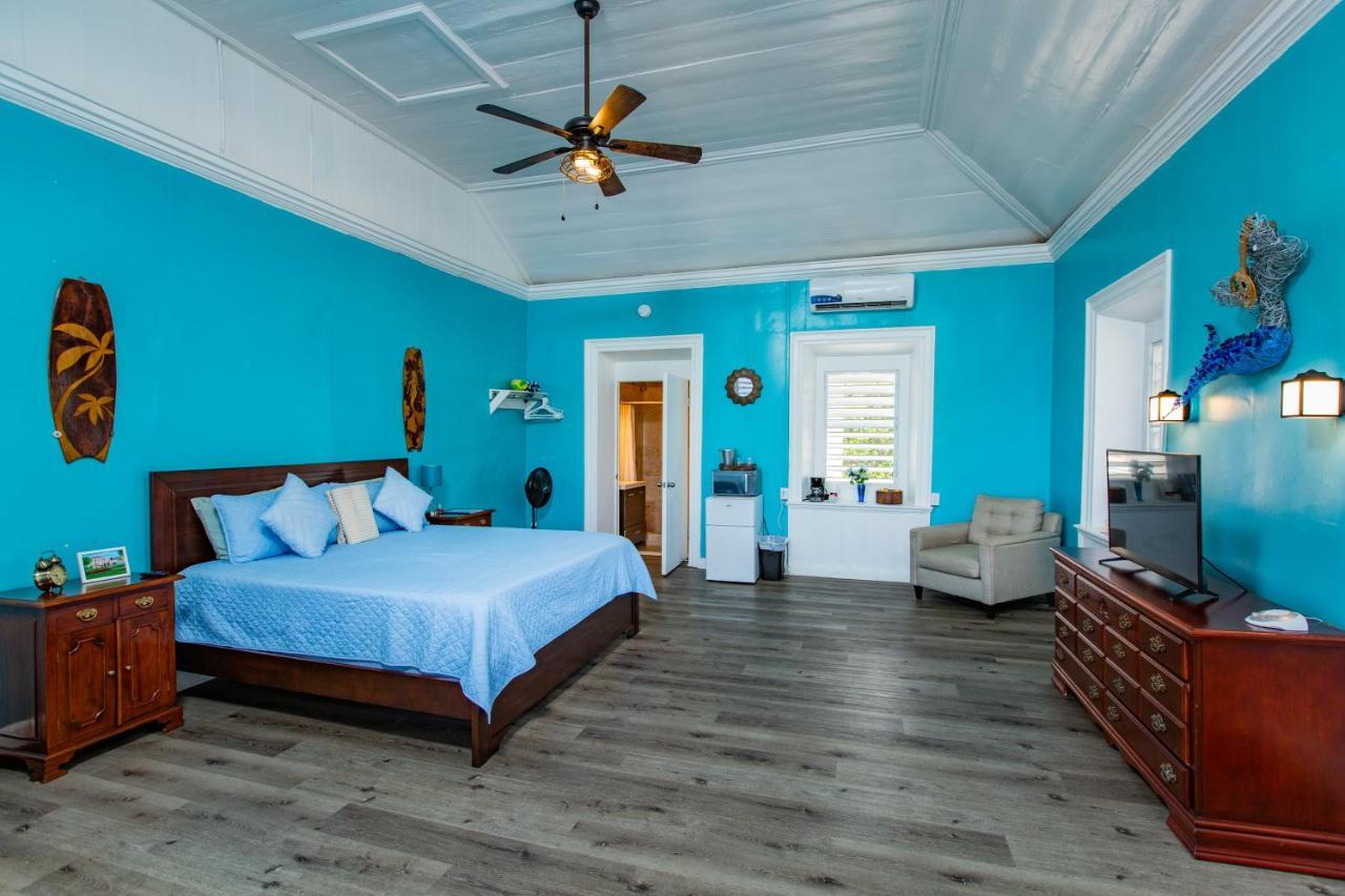 Готель Victoria House Frederiksted Екстер'єр фото