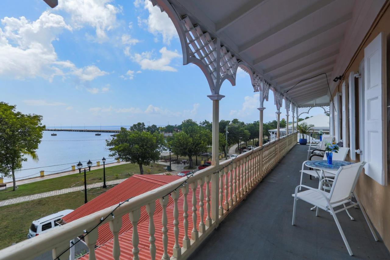Готель Victoria House Frederiksted Екстер'єр фото